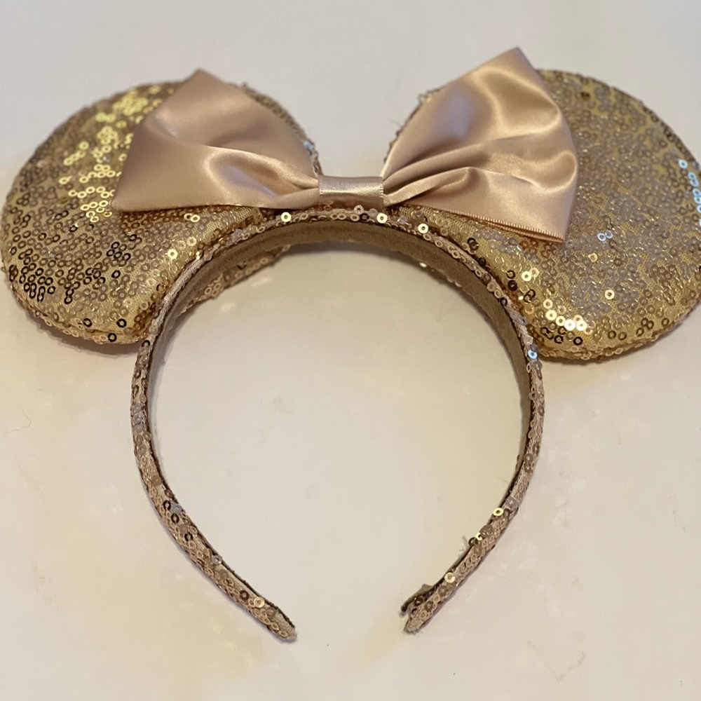 Gold sequin Minnie Mouse ears
